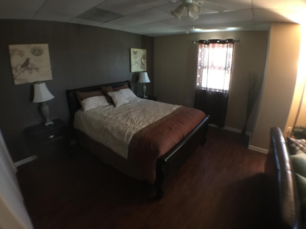 Austin Motor Inn Room photo