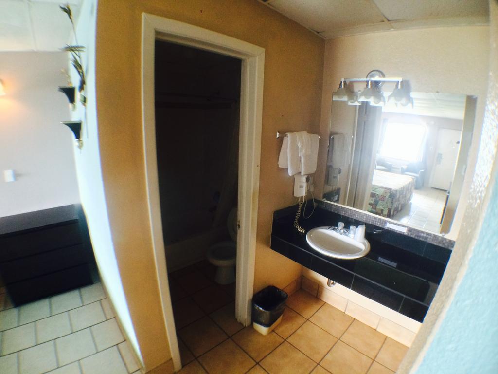 Austin Motor Inn Room photo
